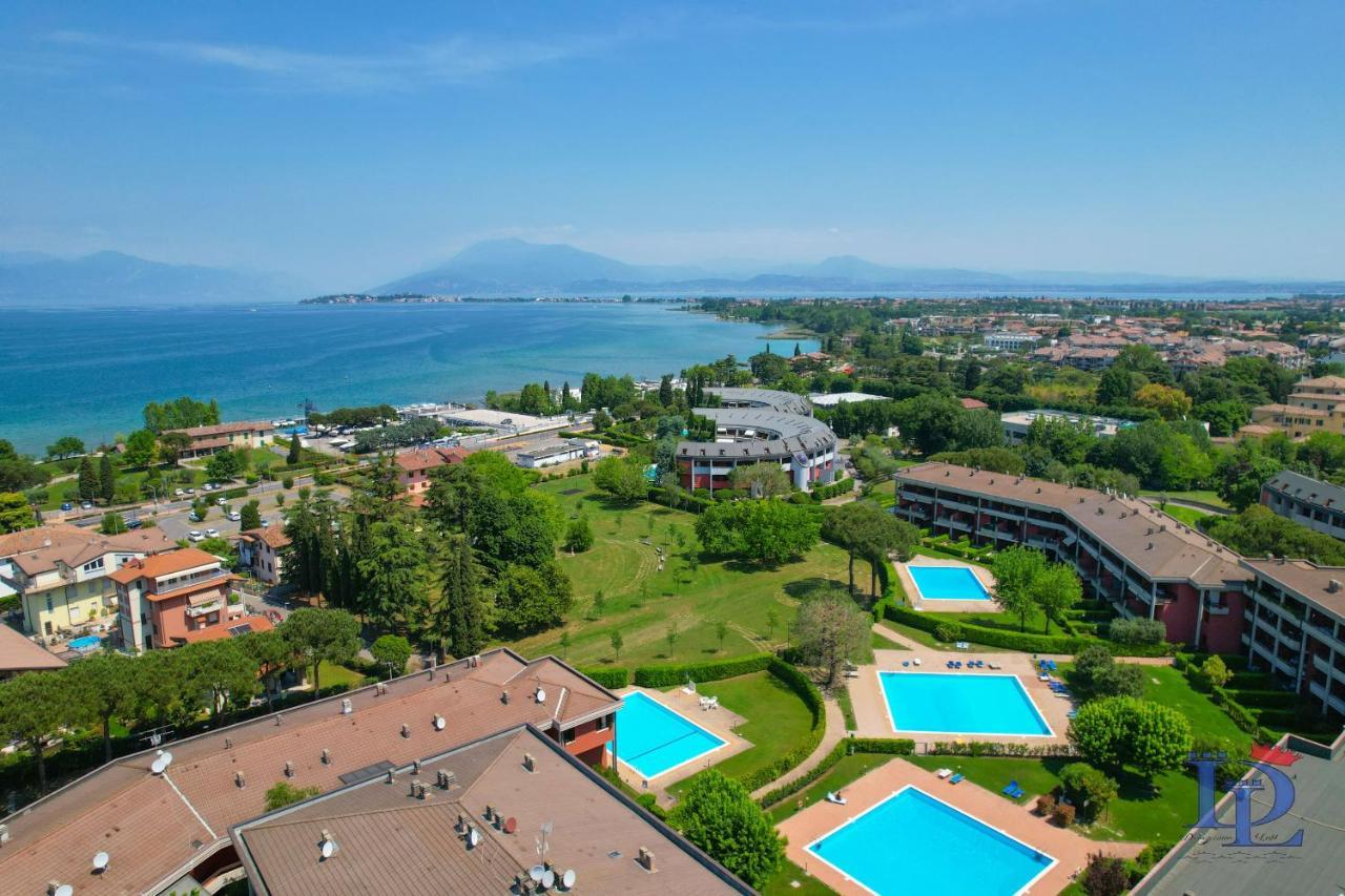Desenzanoloft Official Partner Marriott Homes & Villas - Dolce Vita With Garden And Pools Desenzano del Garda Kültér fotó