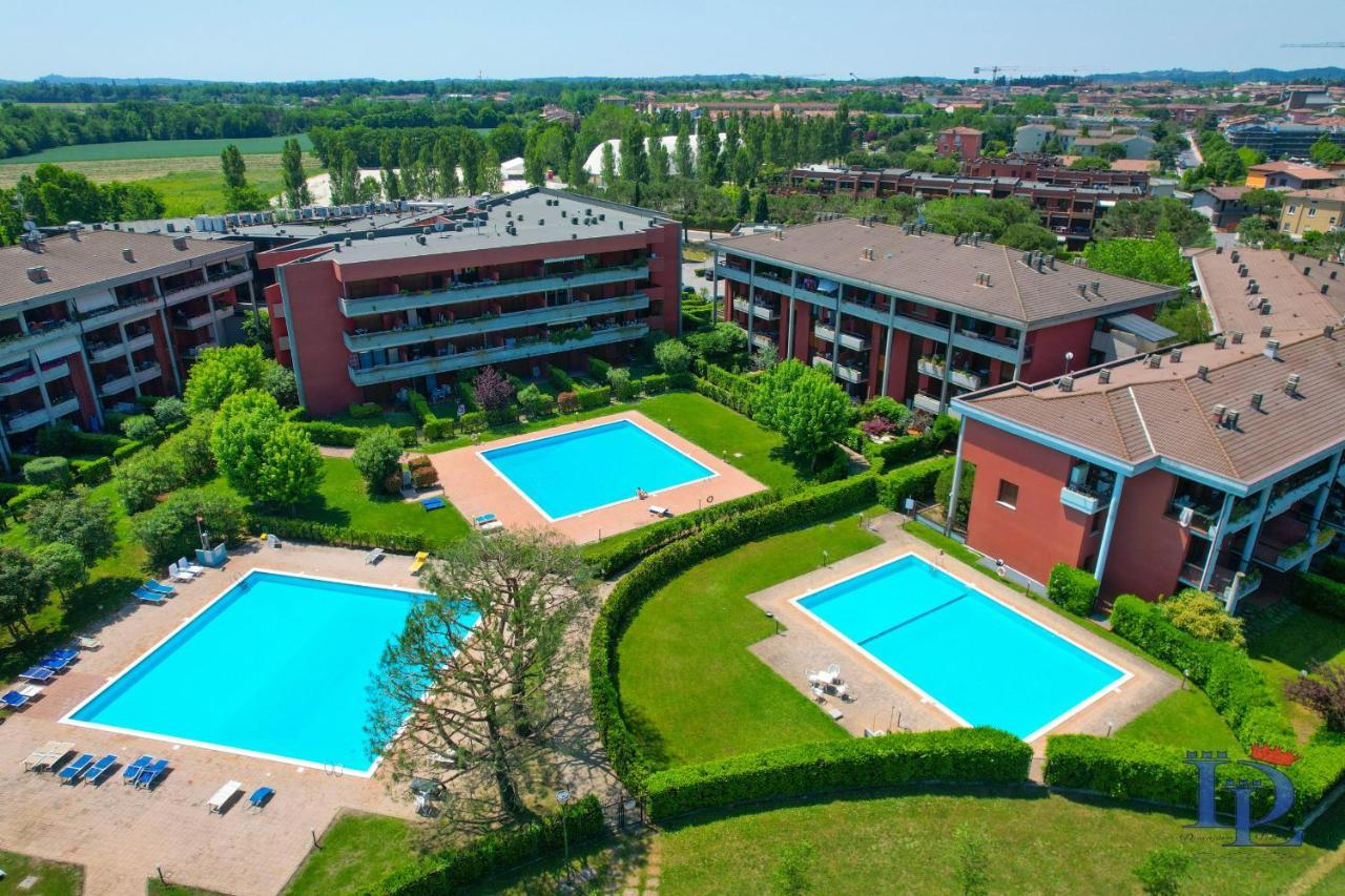 Desenzanoloft Official Partner Marriott Homes & Villas - Dolce Vita With Garden And Pools Desenzano del Garda Kültér fotó