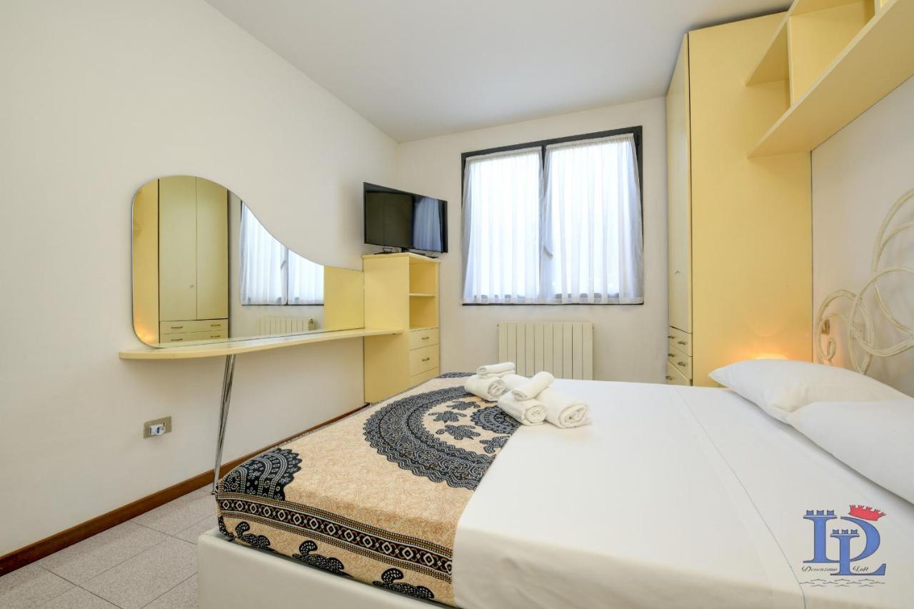 Desenzanoloft Official Partner Marriott Homes & Villas - Dolce Vita With Garden And Pools Desenzano del Garda Kültér fotó