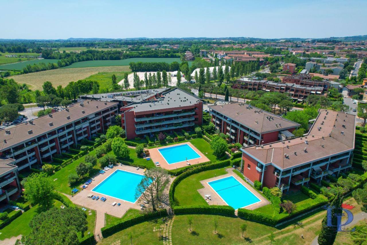 Desenzanoloft Official Partner Marriott Homes & Villas - Dolce Vita With Garden And Pools Desenzano del Garda Kültér fotó